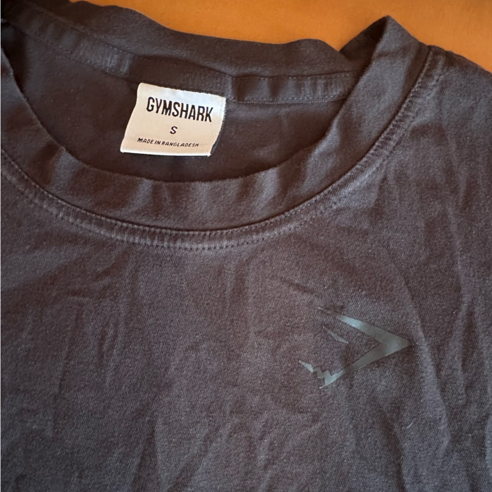 Gymshark Black T-Shirt - Picture 2 of 4
